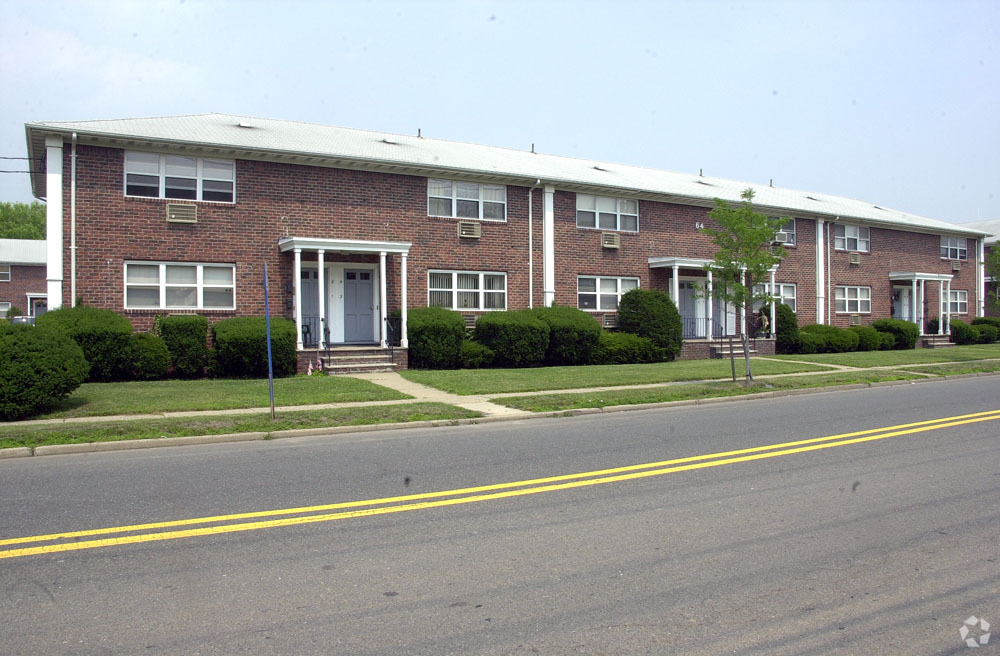 Temple Avenue Apartment